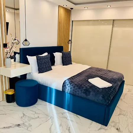 Luxuri 